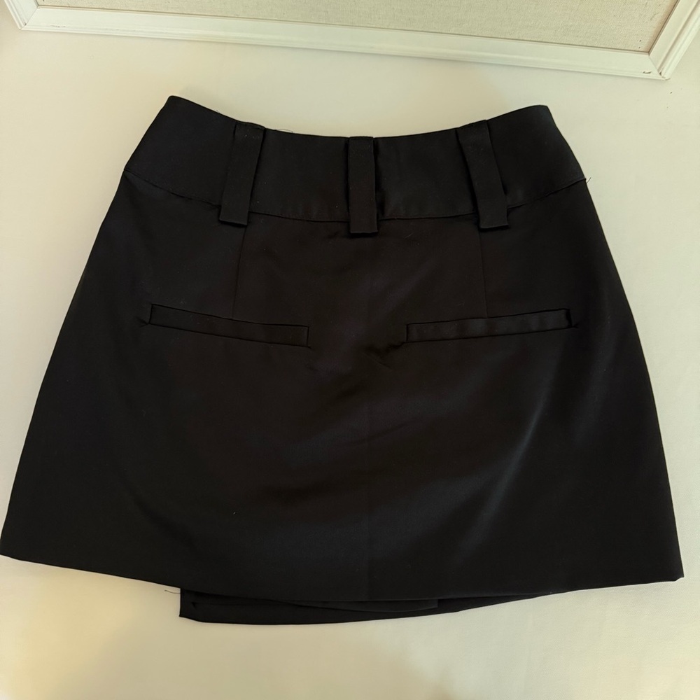 Superdown Alana Mini Skirt Elegant Black Women's never worn! - Picture 12 of 15